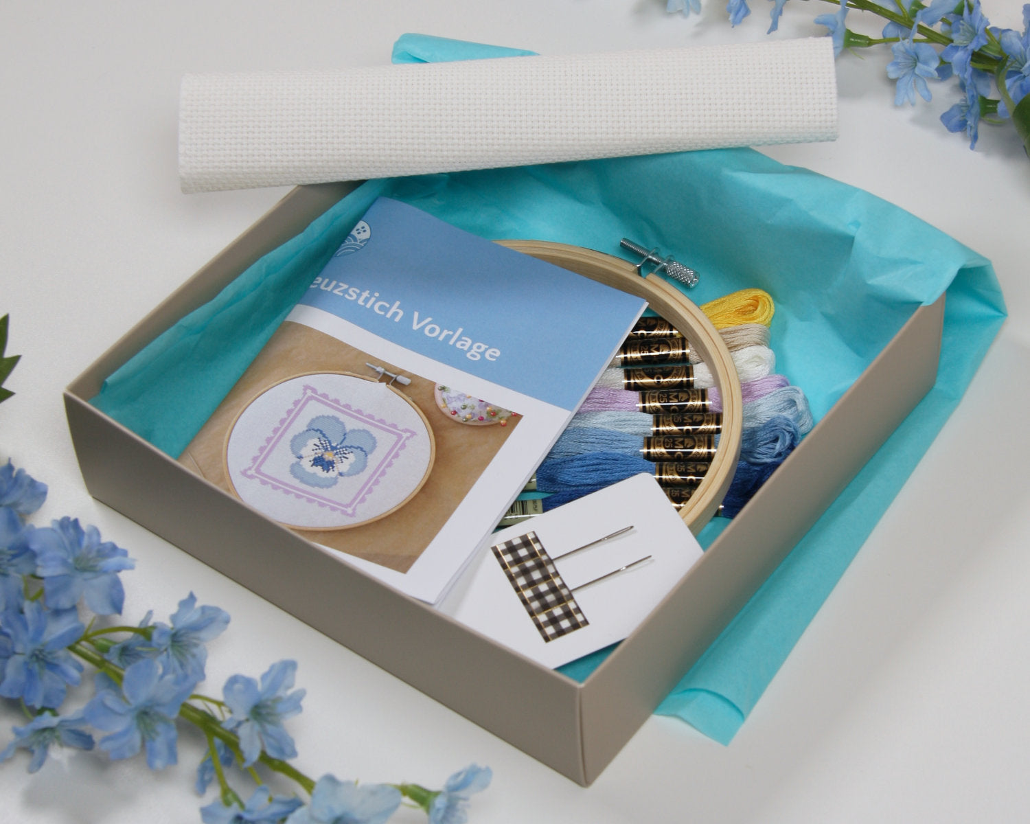 Stickset Stiefmütterchen – DIY Handarbeitsset für Anfänger