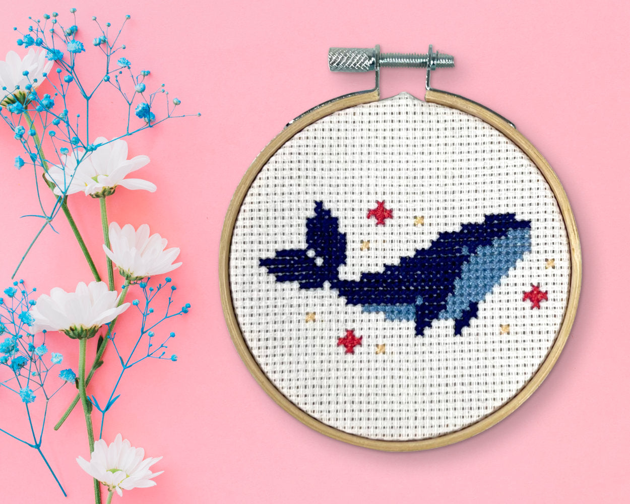Whale & Sparkle Cross-Stitch Kit – Mini Stitching Set for Beginners, DIY Fans & Gift Ideas