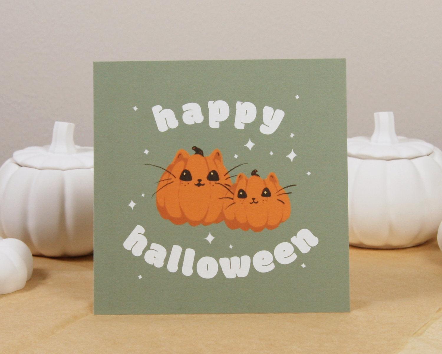Handillustrierte Halloween Katzen auf quadratische Grußkarte