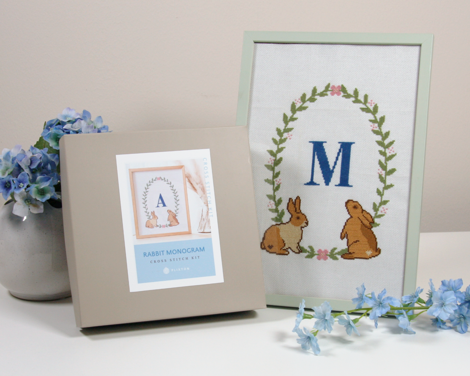Hasen Monogramm Kreuzstich-Set – Personalisierbares Stickset