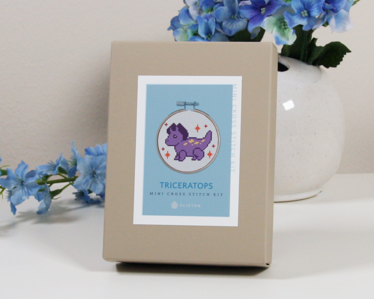 Triceratops Kreuzstich-Set – Mini Stickset